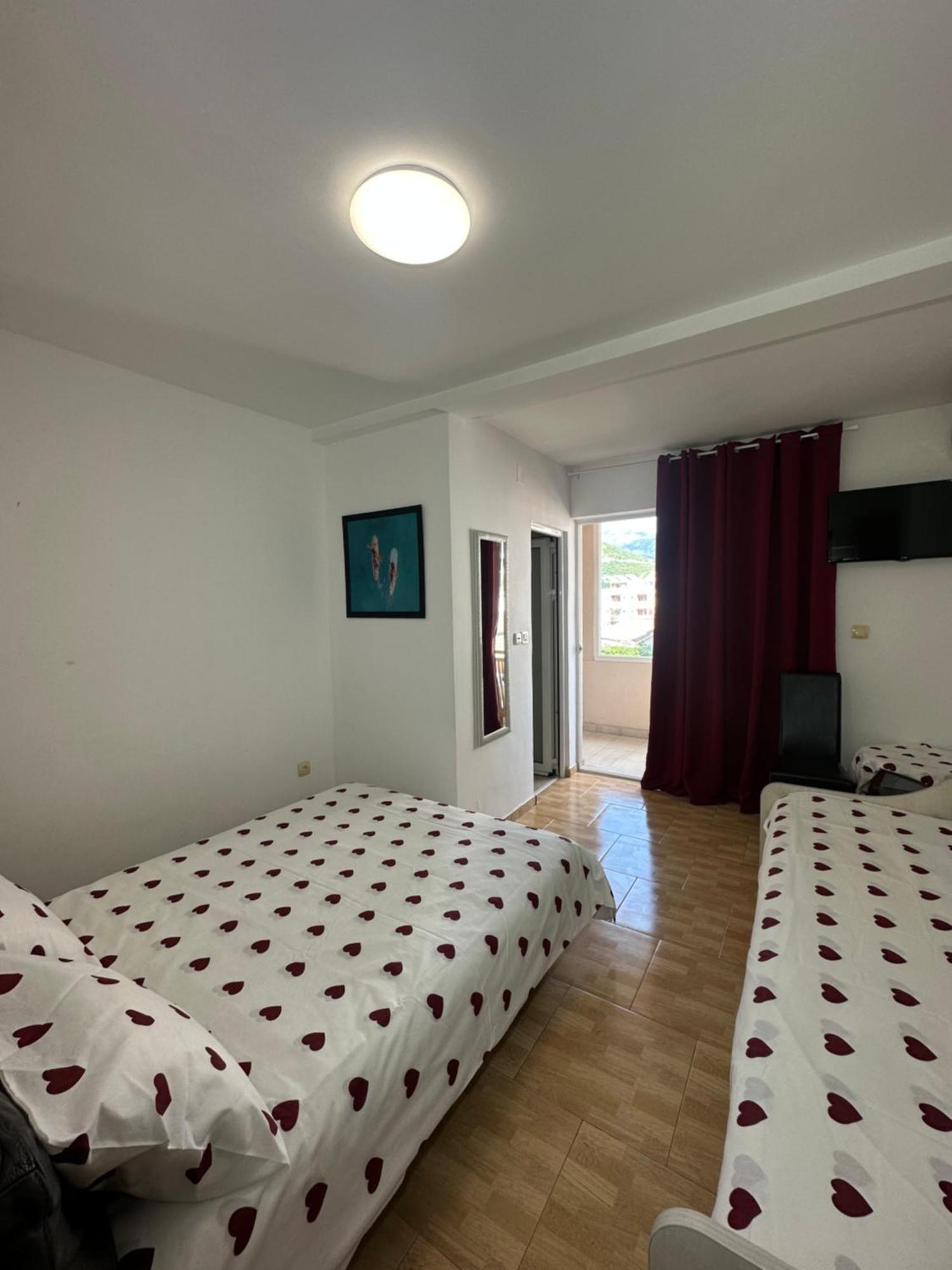Apartmani Simona 부드바 외부 사진